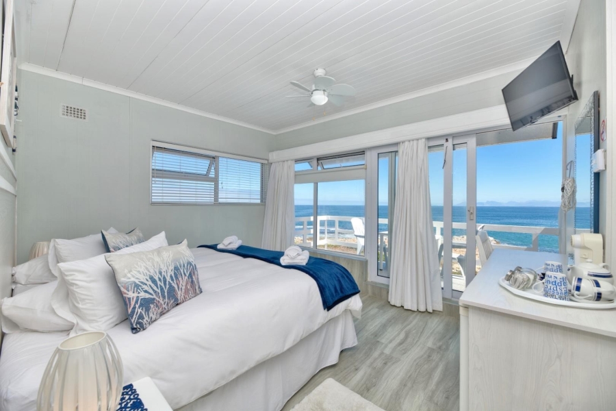 7 Bedroom Property for Sale in De Kelders Western Cape